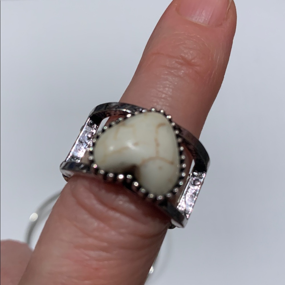Paparazzi faux white howlight stone wire cuff bracelet, ring w stretchy fit 6-9 - Picture 4 of 6